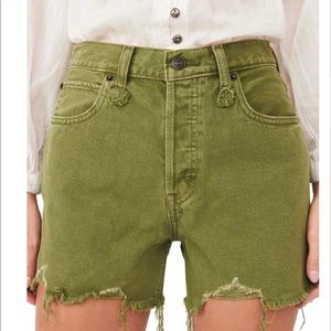Free people size 26 Makai shorts in color Olive